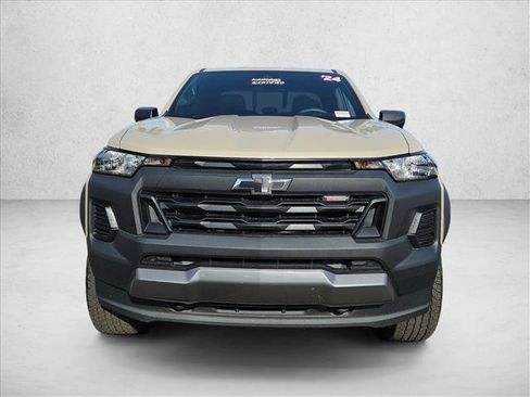 Used 2024 Chevrolet Colorado Trail Boss image 2