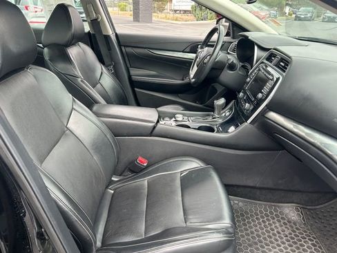 Used 2019 Nissan Maxima 3.5 SV w/ Floor Mat Group FWD image 34