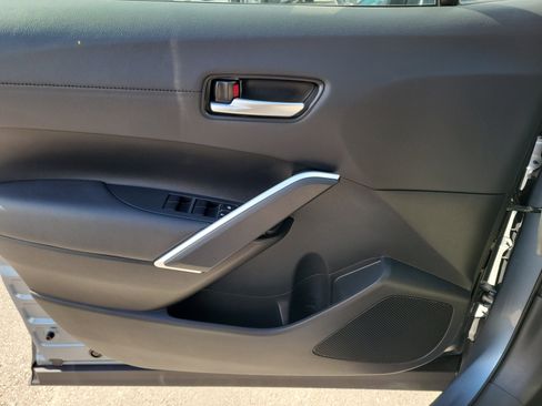 Used 2023 Toyota Corolla Cross XLE image 26