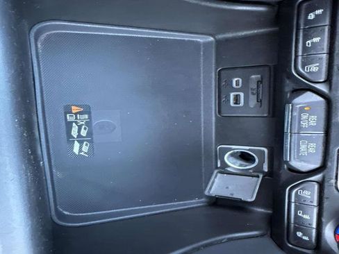 Used 2021 Chevrolet Suburban High Country image 24