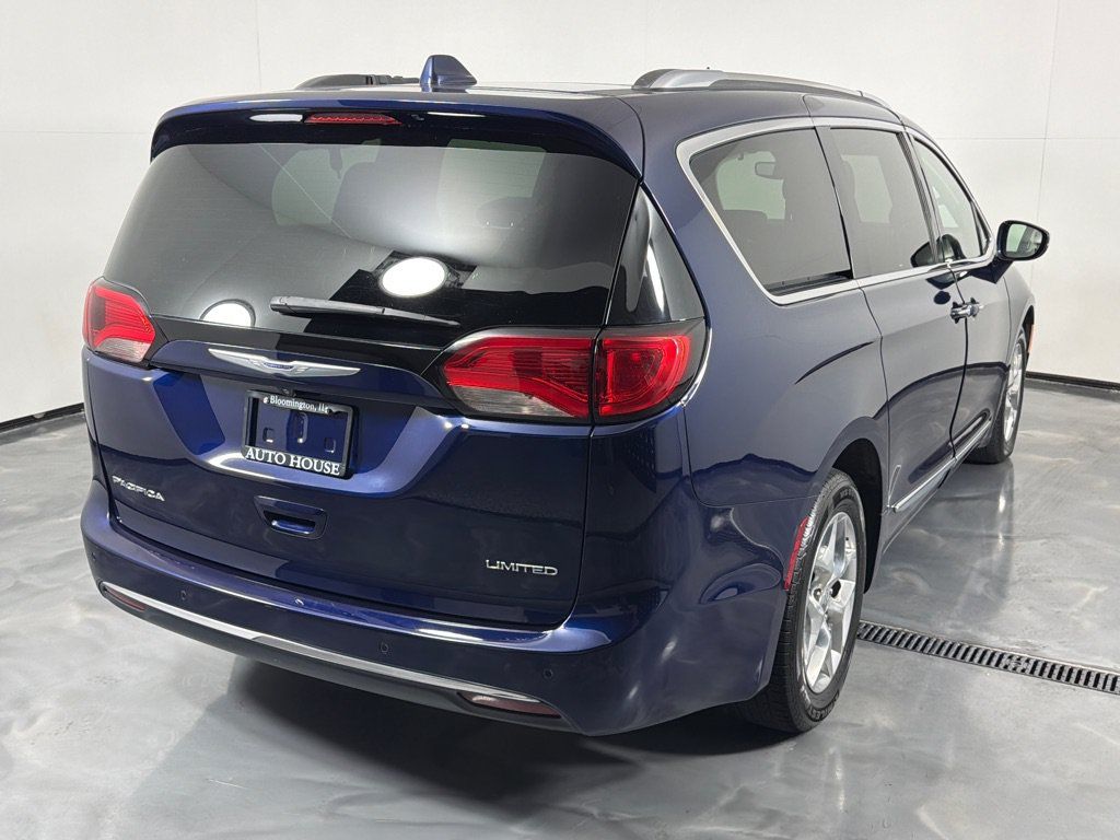 Used 2019 Chrysler Pacifica Limited FWD image 5