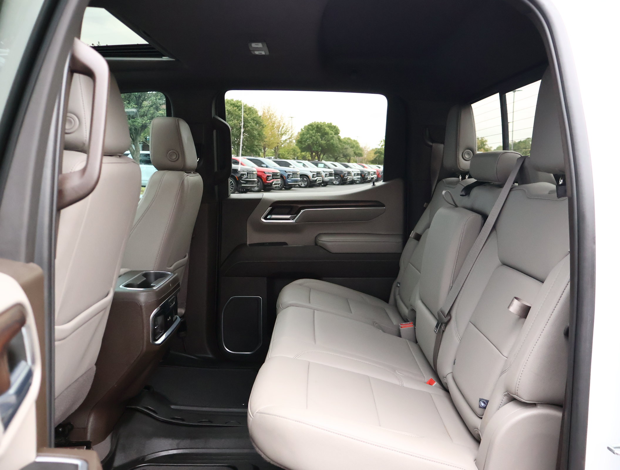 Used 2023 GMC Sierra 1500 SLT w/ SLT Premium Package AWD/4WD image 25