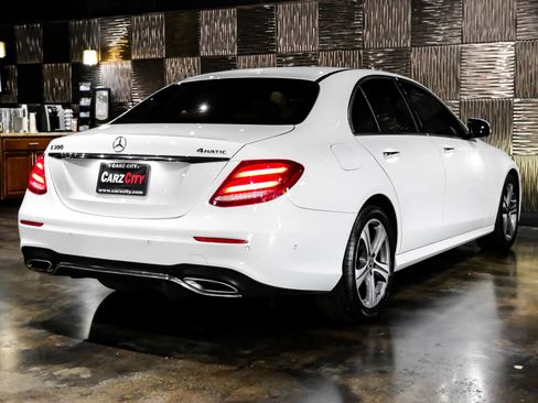 Used 2019 Mercedes-Benz E 300 4MATIC image 8