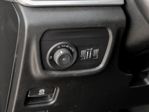 Used 2022 Jeep Grand Cherokee L Limited image 39