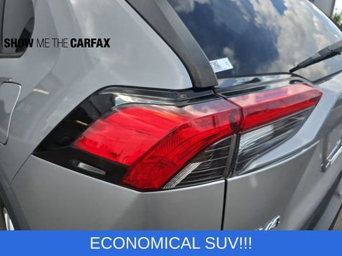 Used 2020 Toyota RAV4 LE AWD/4WD image 24