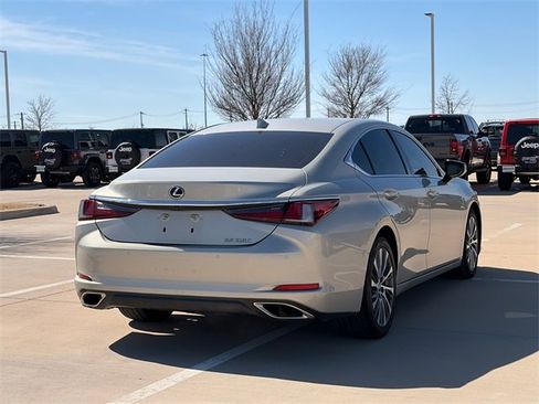 Used 2019 Lexus ES 350 F Sport w/ Accessory Package 2 image 9