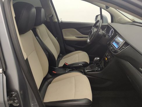 Used 2020 Buick Encore Preferred w/ Safety Package FWD image 21