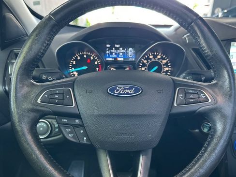 Used 2019 Ford Escape Titanium AWD/4WD image 24