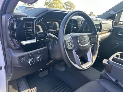 Used 2024 GMC Sierra 3500 SLE w/ SLE Value Package image 13