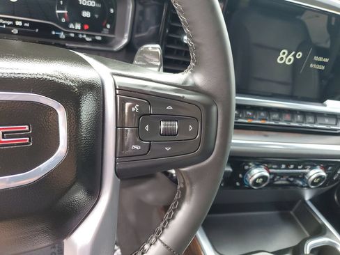 Used 2024 GMC Sierra 1500 SLT w/ SLT Premium Plus Package AWD/4WD image 29