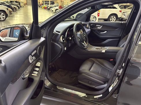Used 2020 Mercedes-Benz GLC 300 4MATIC image 17