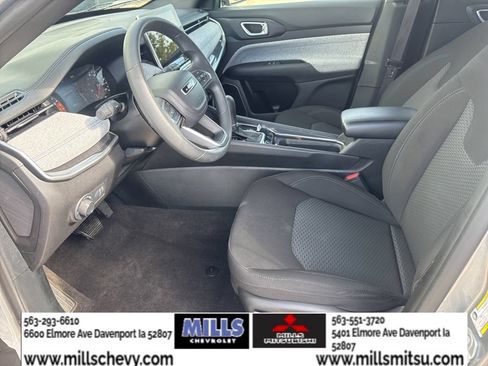 Used 2024 Jeep Compass Sport AWD/4WD image 11