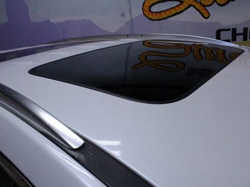 Used 2022 Buick Enclave Essence image 5