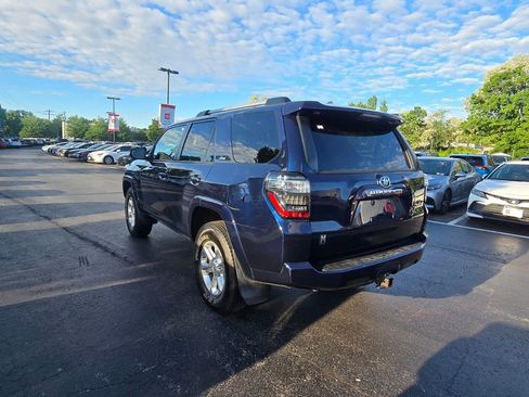 Used 2020 Toyota 4Runner SR5 Premium w/ Moonroof Package AWD/4WD image 6