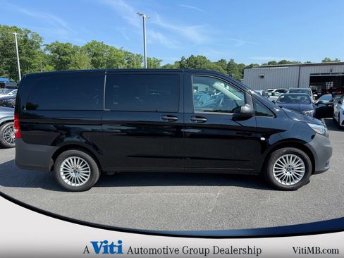 Certified 2023 Mercedes-Benz Metris Passenger image 9