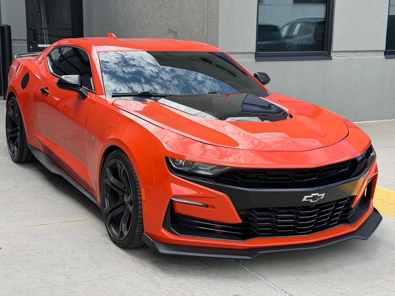 Used 2021 Chevrolet Camaro SS RWD image 7