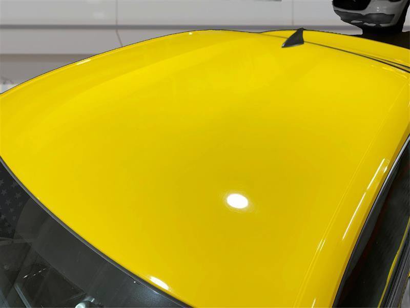 Used 2016 Chevrolet Camaro LT RWD image 11