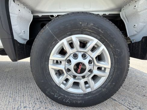 New 2026 GMC Sierra 2500 Pro w/ Convenience Package image 17