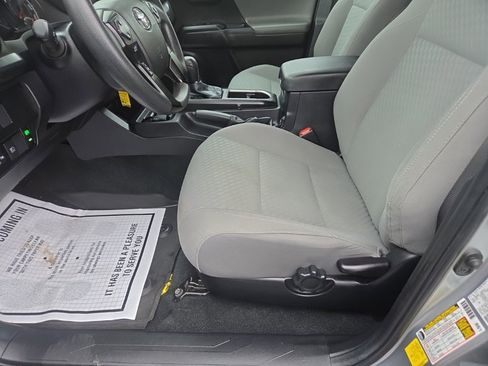 Used 2022 Toyota Tacoma SR image 15