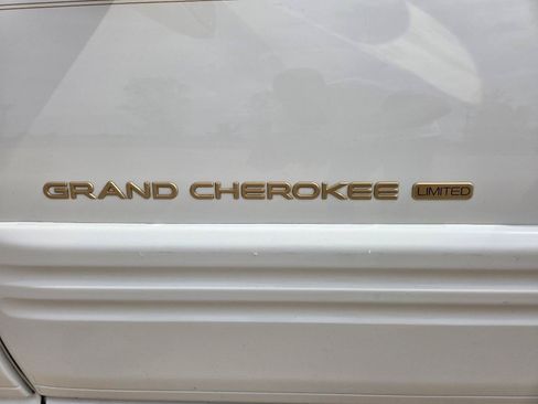 Used 1998 Jeep Grand Cherokee Limited AWD/4WD image 22