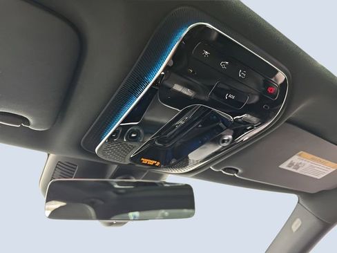 Used 2025 Mercedes-Benz C 300 4MATIC Sedan image 28