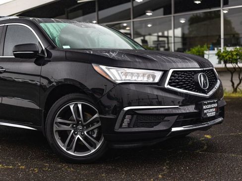 Used 2017 Acura MDX SH-AWD w/ Advance Package image 3