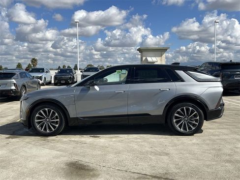 New 2025 Cadillac Lyriq Sport image 7