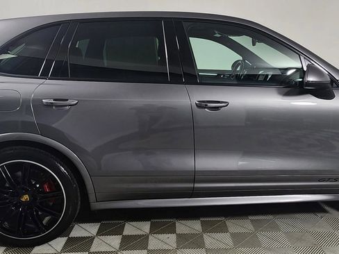 Used 2016 Porsche Cayenne GTS image 8