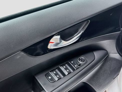 Certified 2023 Kia Forte GT-Line w/ GT-Line Premium Package FWD image 18