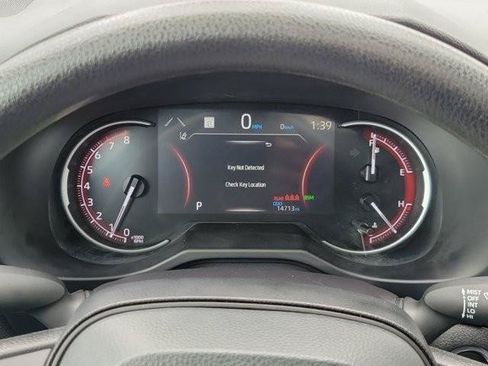 Used 2025 Toyota RAV4 XLE w/ Convenience Package FWD image 26