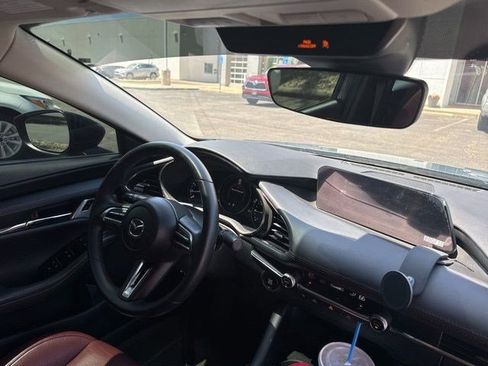 Used 2022 MAZDA MAZDA3 s FWD image 6