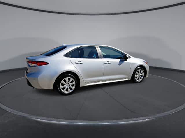 Used 2026 Toyota Corolla LE FWD image 8
