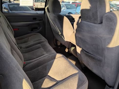 Used 2005 Chevrolet Avalanche LS w/ Avalanche South-West Package image 16