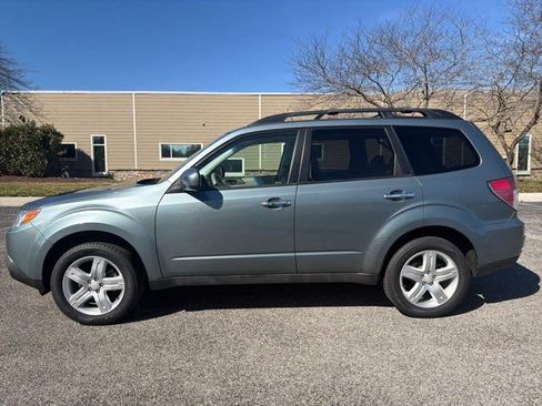 Used 2010 Subaru Forester 2.5X Premium image 13