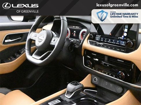 Used 2023 Nissan Rogue Platinum w/ Platinum Premium Package image 32