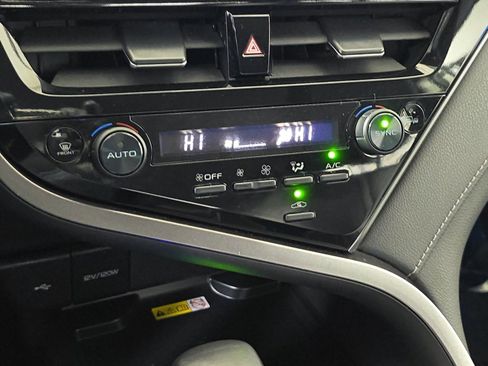 Used 2023 Toyota Camry XSE image 25