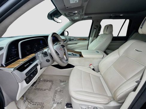 Used 2023 Cadillac Escalade Sport Platinum w/ LPO, ONYX Package AWD/4WD image 25