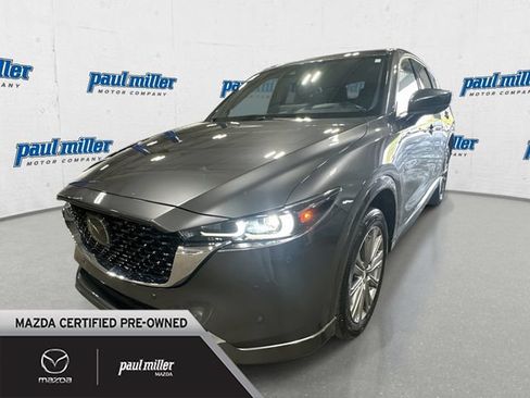 Used 2022 MAZDA CX-5 Signature AWD/4WD image 1