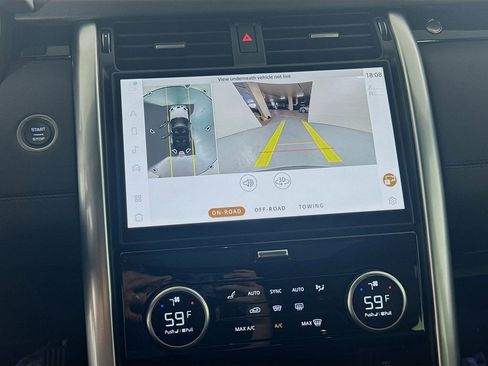 New 2025 Land Rover Discovery S image 14