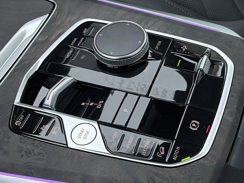 Used 2024 BMW X5 xDrive50e w/ M Sport Package image 34