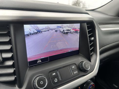 Used 2023 GMC Acadia SLT image 36