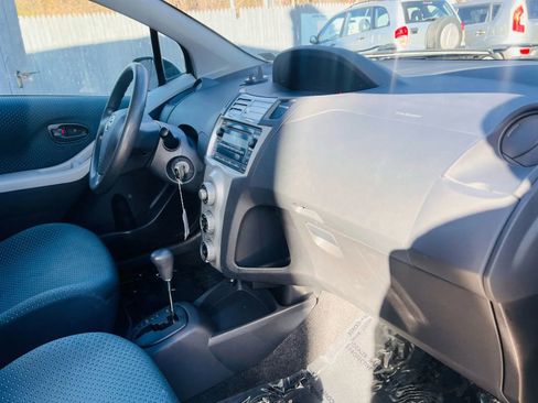 Used 2008 Toyota Yaris 2-Door Hatchback image 15