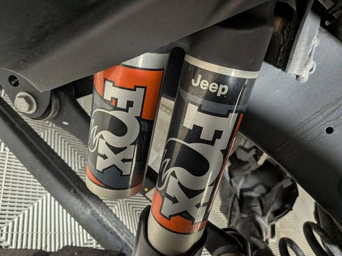 Used 2024 Jeep Gladiator Mojave image 15