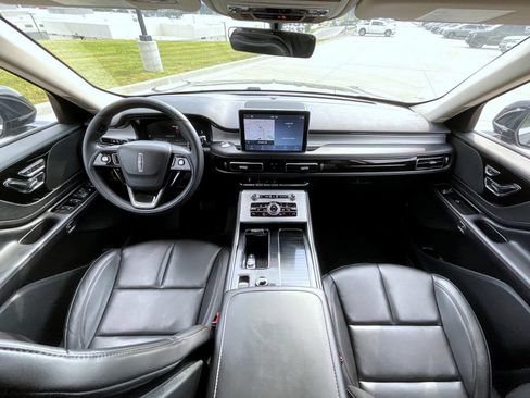 Certified 2023 Lincoln Aviator AWD image 15