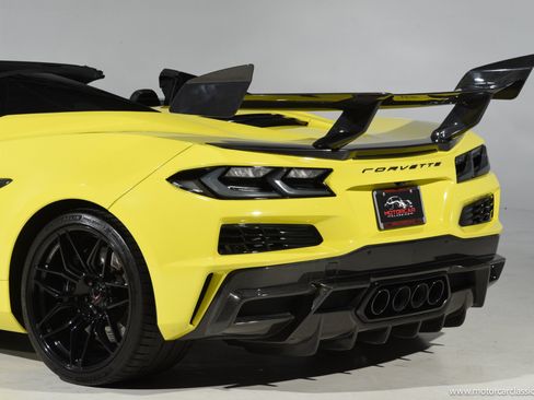 Used 2024 Chevrolet Corvette Z06 RWD image 22