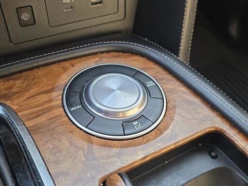 Used 2021 Nissan Armada SL w/ Captain's Chairs Package image 16