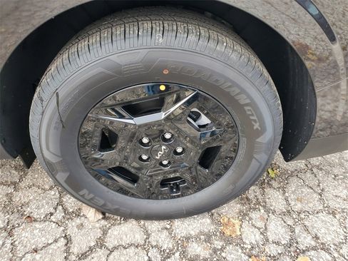 New 2026 Kia Carnival LX image 34