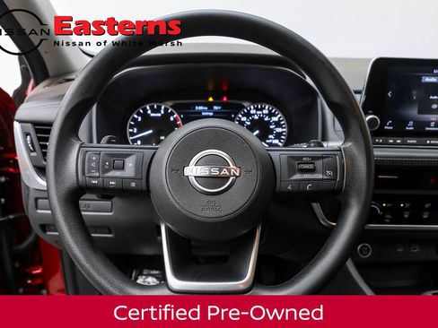 Used 2022 Nissan Rogue S image 15