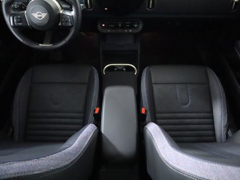 Used 2025 MINI Cooper Countryman S w/ Comfort Package Max image 17