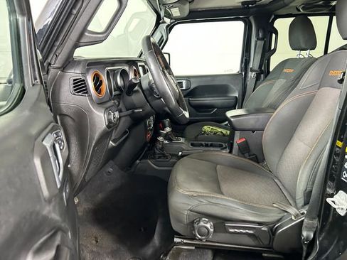 Used 2020 Jeep Gladiator Mojave w/ Cold Weather Group image 12